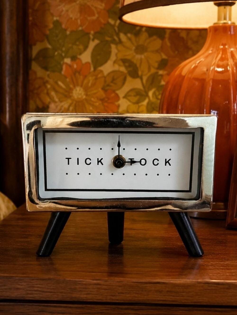 Tick Tock Retro Television Working Chrome Metal Wood Desk Table Mantle Clock